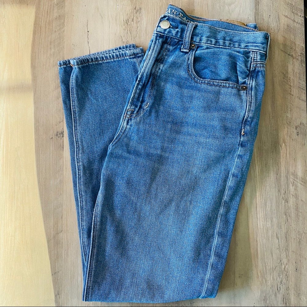 american eagle mom jeans